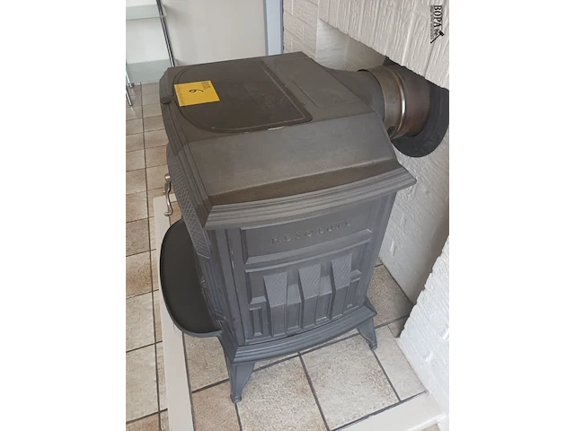 Lot 6 - gietijzeren kachel - afbeelding 2 van  4