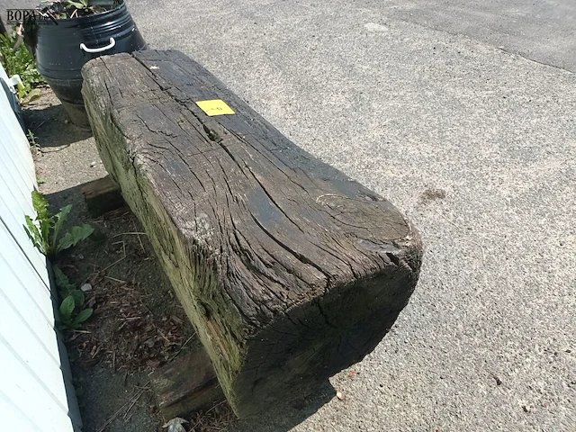 Lot 6 - houten boomstam bank - afbeelding 3 van  3