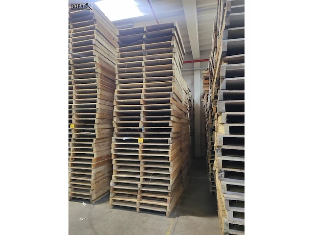 Lot 6 - houten palletten - 95 stuks - afbeelding 1 van  3