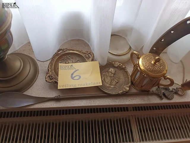 Lot 6 - koperen decoratie. 13 stuks - afbeelding 3 van  4