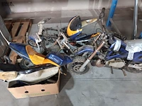 Lot 6 - pocket bikes en onderdelen