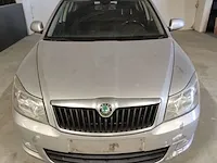 Lot 6 - skoda octavia (2012-chass.tmbct21z9d8009123) - afbeelding 13 van  19