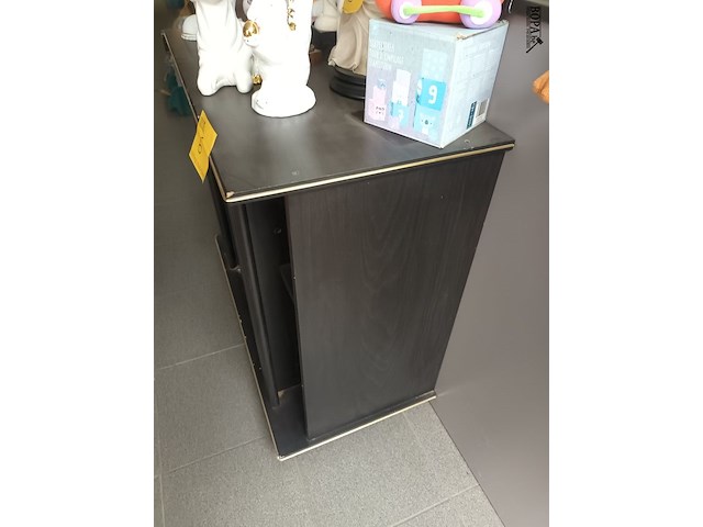 Lot 6 - tv kastje - afbeelding 2 van  3