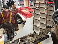 Lot 60 - grote modelboot - afbeelding 5 van  5