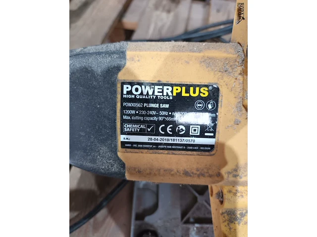 Lot 60 - invalzaagmachine powerplus - afbeelding 3 van  4