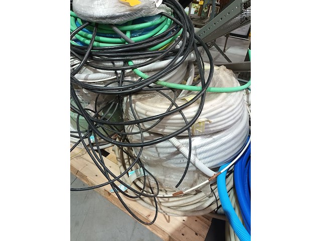 Lot 60 - lot wachtbuizen - afbeelding 2 van  4