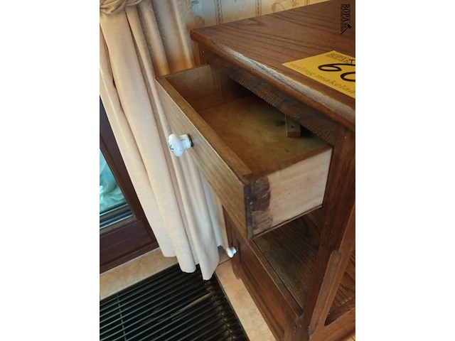 Lot 60 - nachtkastje - afbeelding 4 van  4