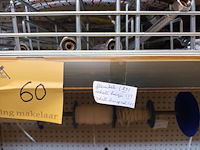 Lot 60 - touw, gaas, flexibels. inhoud rek - afbeelding 4 van  9