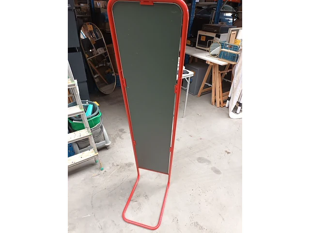 Lot 60 - vloerspiegel - afbeelding 3 van  3