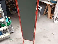 Lot 60 - vloerspiegel - afbeelding 3 van  3