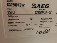 Lot 601 - koelkast aeg - afbeelding 4 van  5