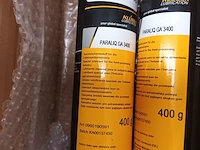 Lot 602 - vetpomp en tubes - afbeelding 5 van  5