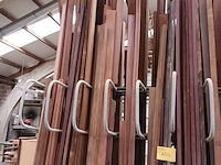 Lot 604 - houten planken en latten - afbeelding 1 van  4