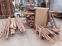 Lot 605 - houten planken en latten - afbeelding 2 van  4