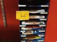 Lot 605 - sorteervakken met inhoud. 20 stuks - afbeelding 2 van  2