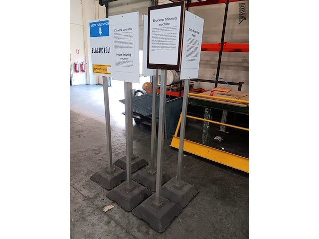 Lot 607 - presentatieborden. 6 stuks - afbeelding 1 van  2