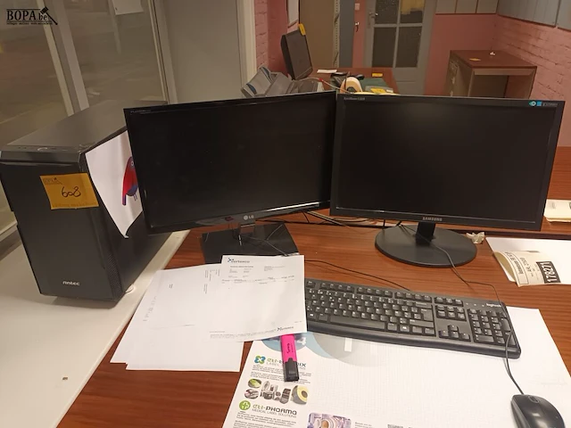 Lot 608 - computer configuratie - afbeelding 1 van  5