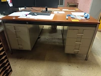 Lot 609 - bureau - afbeelding 3 van  3