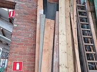 Lot 609 - houten planken - afbeelding 2 van  3