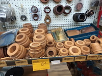 Lot 61 - diverse onderdelen. inhoud rek - afbeelding 9 van  14