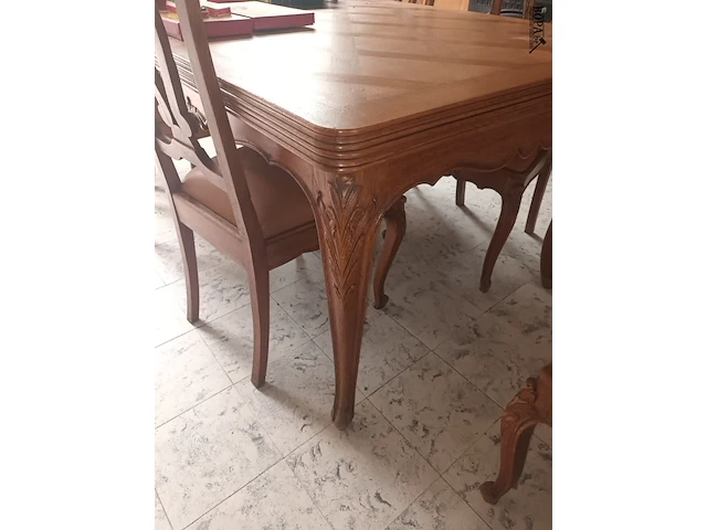 Lot 61 - houten eetkamertafel - afbeelding 3 van  3