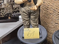 Lot 61 - laurel & hardy op sokkel - afbeelding 2 van  7