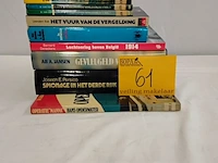Lot 61 - lot boeken, luchtoorlog boven belgië, 9 stuks - afbeelding 1 van  1