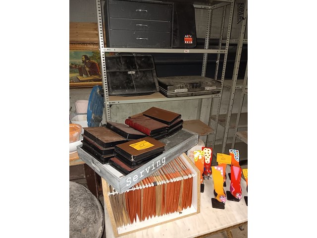 Lot 61 - opbergtassen en hoezen - afbeelding 1 van  3