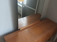 Lot 61 - vintage kaptafel - afbeelding 1 van  4