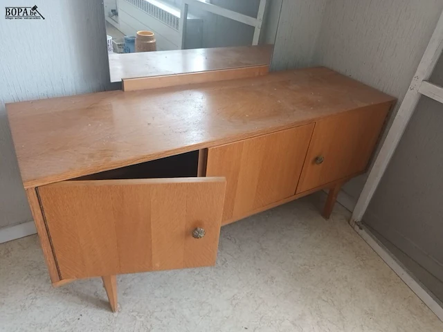 Lot 61 - vintage kaptafel - afbeelding 3 van  4