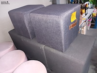 Lot 61 - zitkubussen. 8 stuks - afbeelding 4 van  4