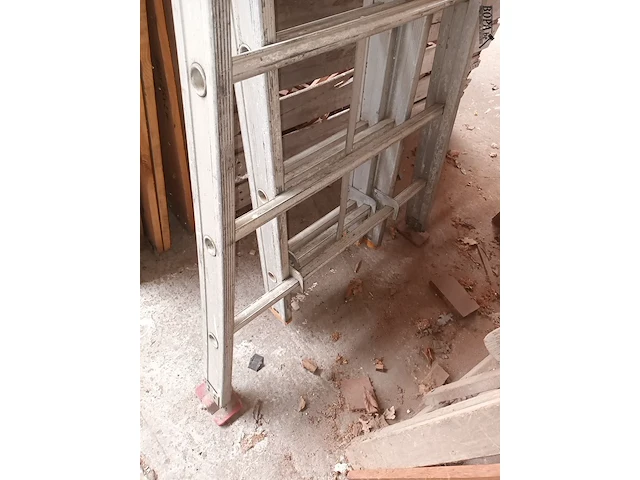 Lot 611 - aluminium ladder - afbeelding 3 van  3