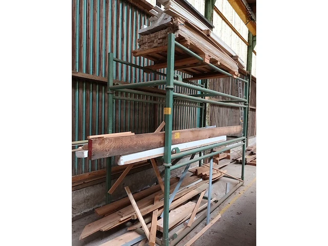 Lot 613 - metalen rek - afbeelding 3 van  3