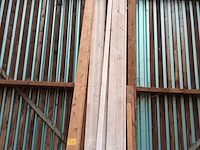 Lot 618 - lot houten balken - afbeelding 4 van  5