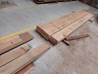 Lot 619 - lot houten balken - afbeelding 2 van  4
