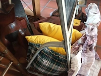 Lot 62 - krijtbord in ijzeren staander - afbeelding 2 van  3