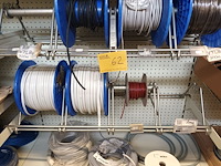 Lot 62 - restrollen kabel met rolhouders - afbeelding 1 van  5