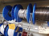 Lot 62 - restrollen kabel met rolhouders - afbeelding 2 van  5