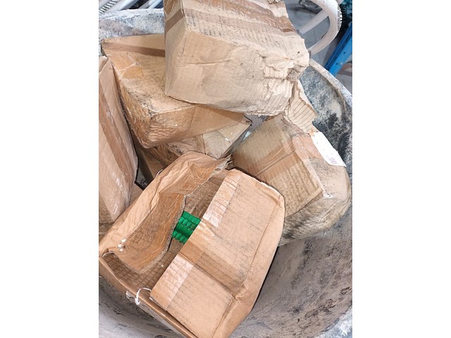 Lot 62 - tackernagels en tackerautomaten - afbeelding 4 van  8