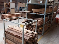 Lot 620 - lot houten balken en transportkar - afbeelding 5 van  6