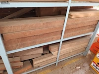 Lot 620 - lot houten balken en transportkar - afbeelding 6 van  6