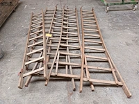 Lot 623 - houten ladders. 5 stuks - afbeelding 1 van  4