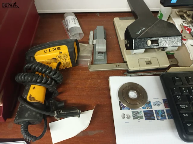 Lot 624 - computer , scanners, kantoormateriaal - afbeelding 6 van  7