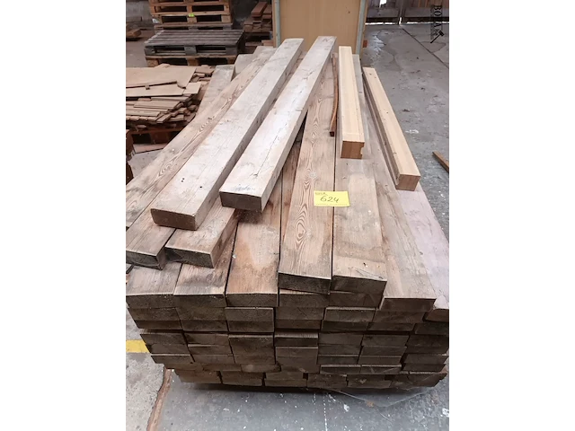 Lot 624 - houten balken. ca. 70 stuks - afbeelding 1 van  3