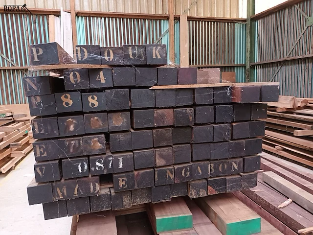 Lot 627 - houten balken. ca. 100 stuks - afbeelding 5 van  7