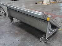 Lot 627 - inox rolwagen - afbeelding 2 van  2