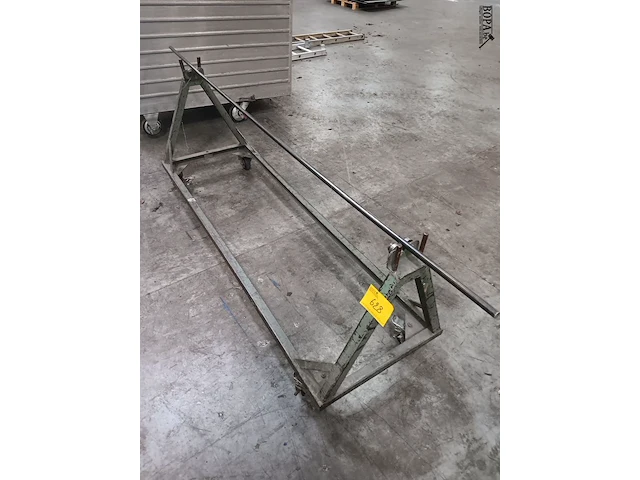 Lot 628 - kar - afbeelding 1 van  2