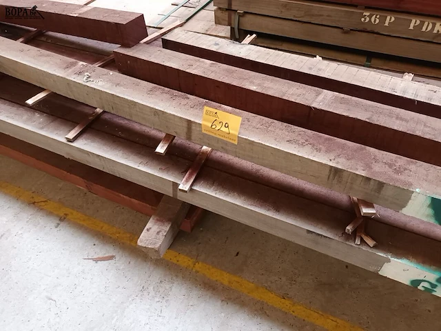 Lot 629 - houten balken. 20 stuks - afbeelding 3 van  4