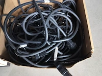 Lot 63 - computer kabels - 2 dozen - afbeelding 3 van  4