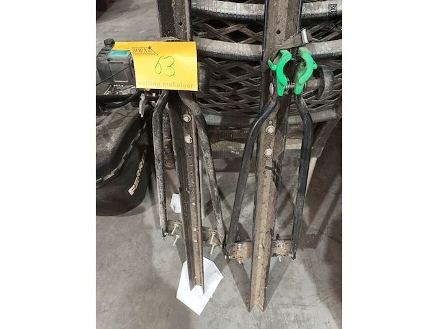 Lot 63 - dakfietsdrager. 2 stuks - afbeelding 1 van  3